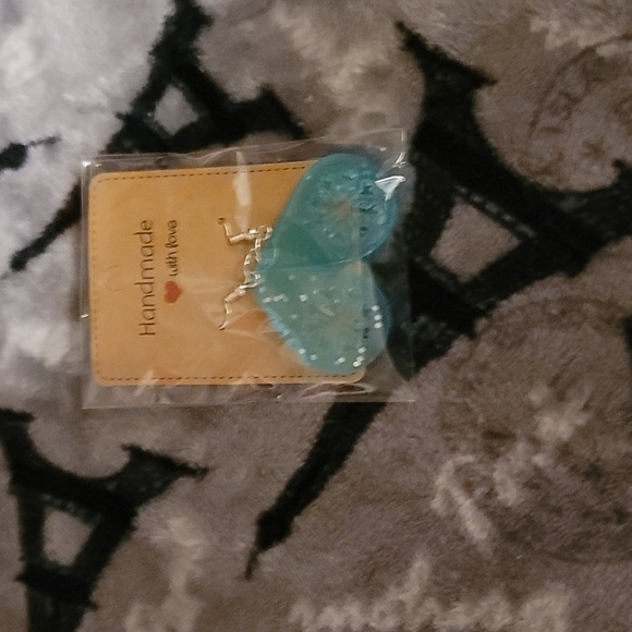 Earrings - Picture 5 of 5